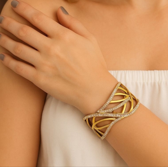 🆕️Chunky Gold Leaf Cuff Bracelet | 18K Gold Plated Stainless Steel | Sparkling - Picture 1 of 15
